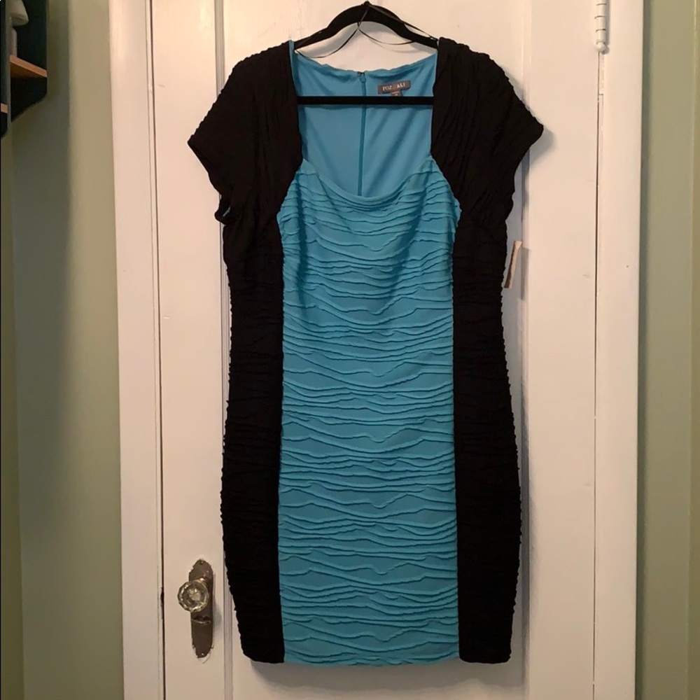 Roz & Ali Turquoise and Black Ruched Midi Dress